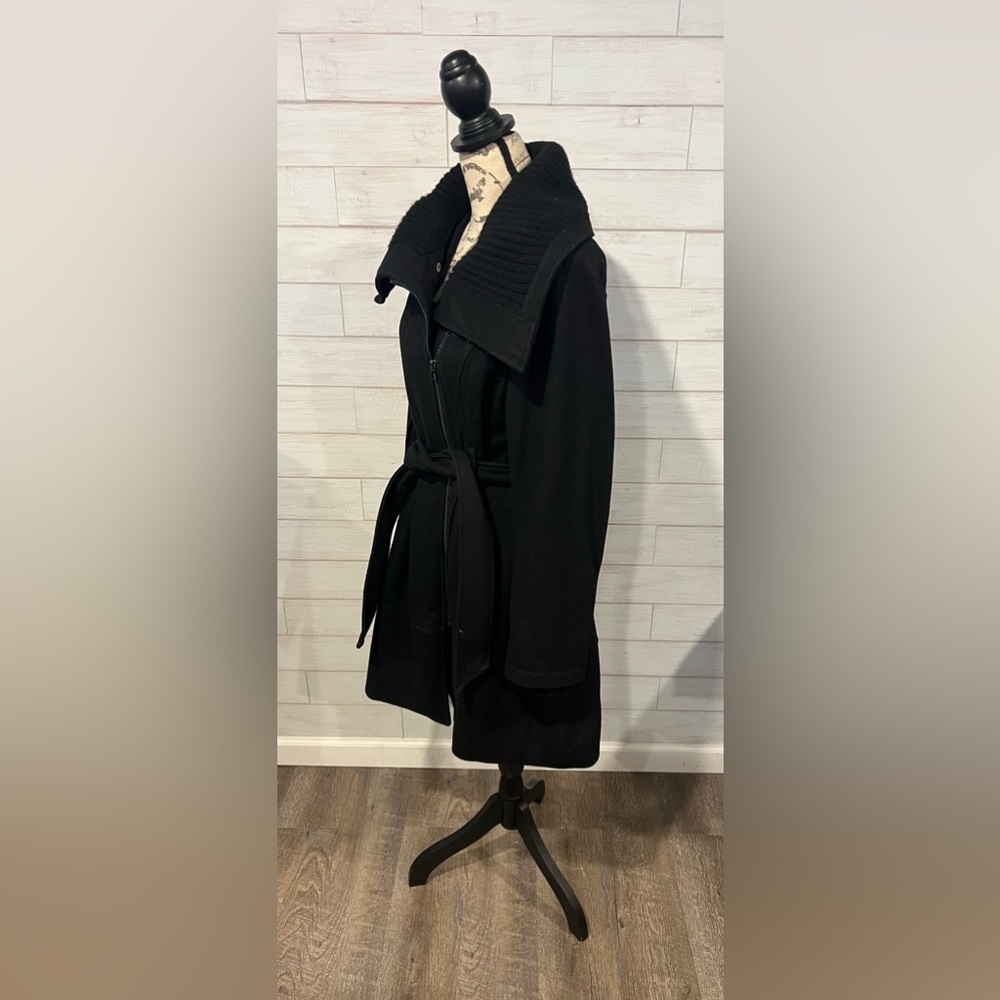 Express Wool Coat - Picture 2 of 5